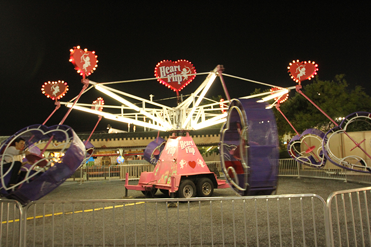heart flip ride at Jolly Roger Ocean City MD heart flip ride at Jolly Roger Ocean City MD